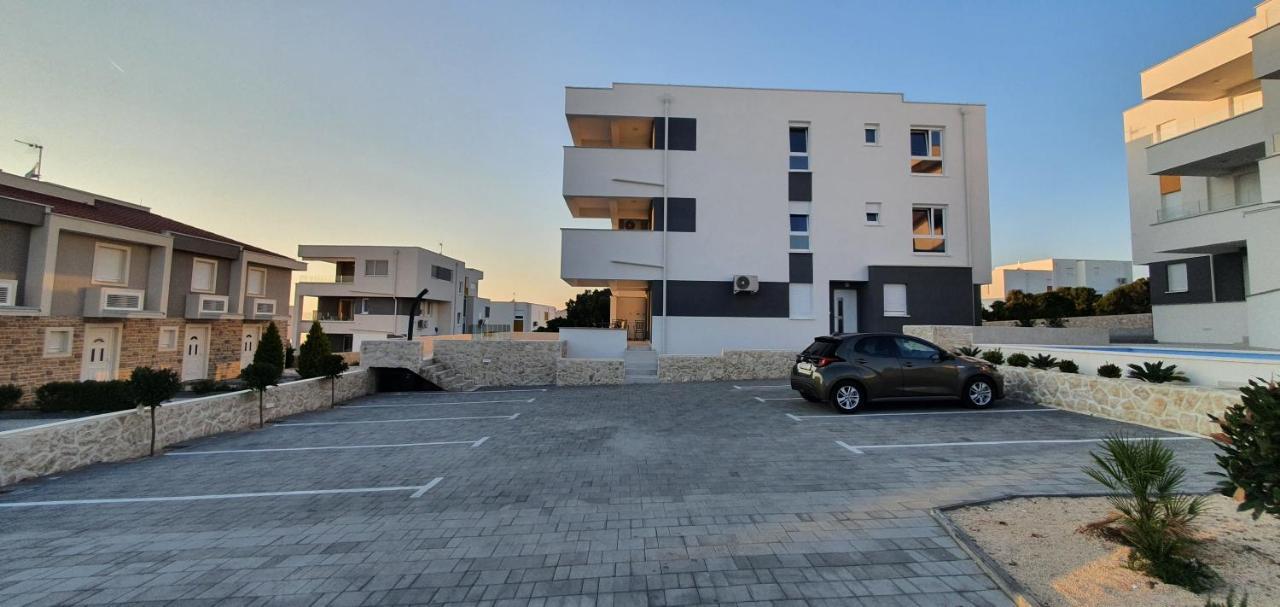 Seahorse Luxury Apartment With Pool And Sea View Новаля Екстериор снимка